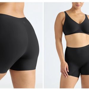 Knix Shortie thigh Saver Size S 4”